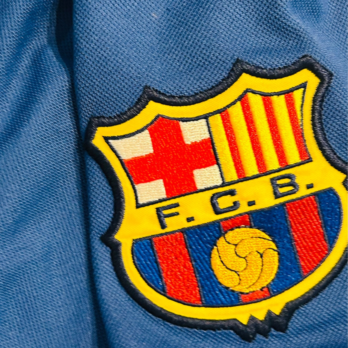 FC Barcelona 2002/03 Training (Medium) - KITLAUNCH