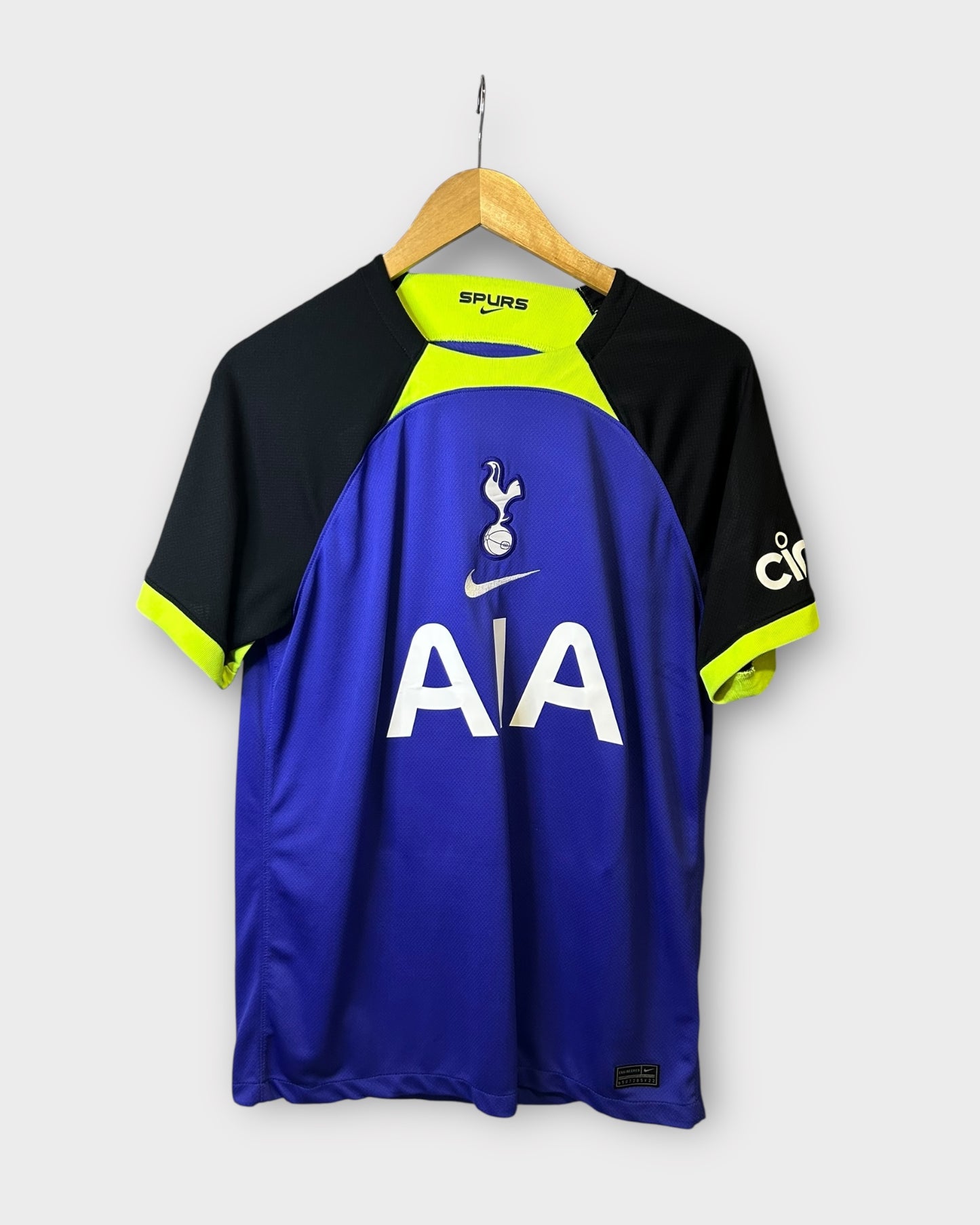 Tottenham Hotspur 2022/23 3rd - Kane 10
