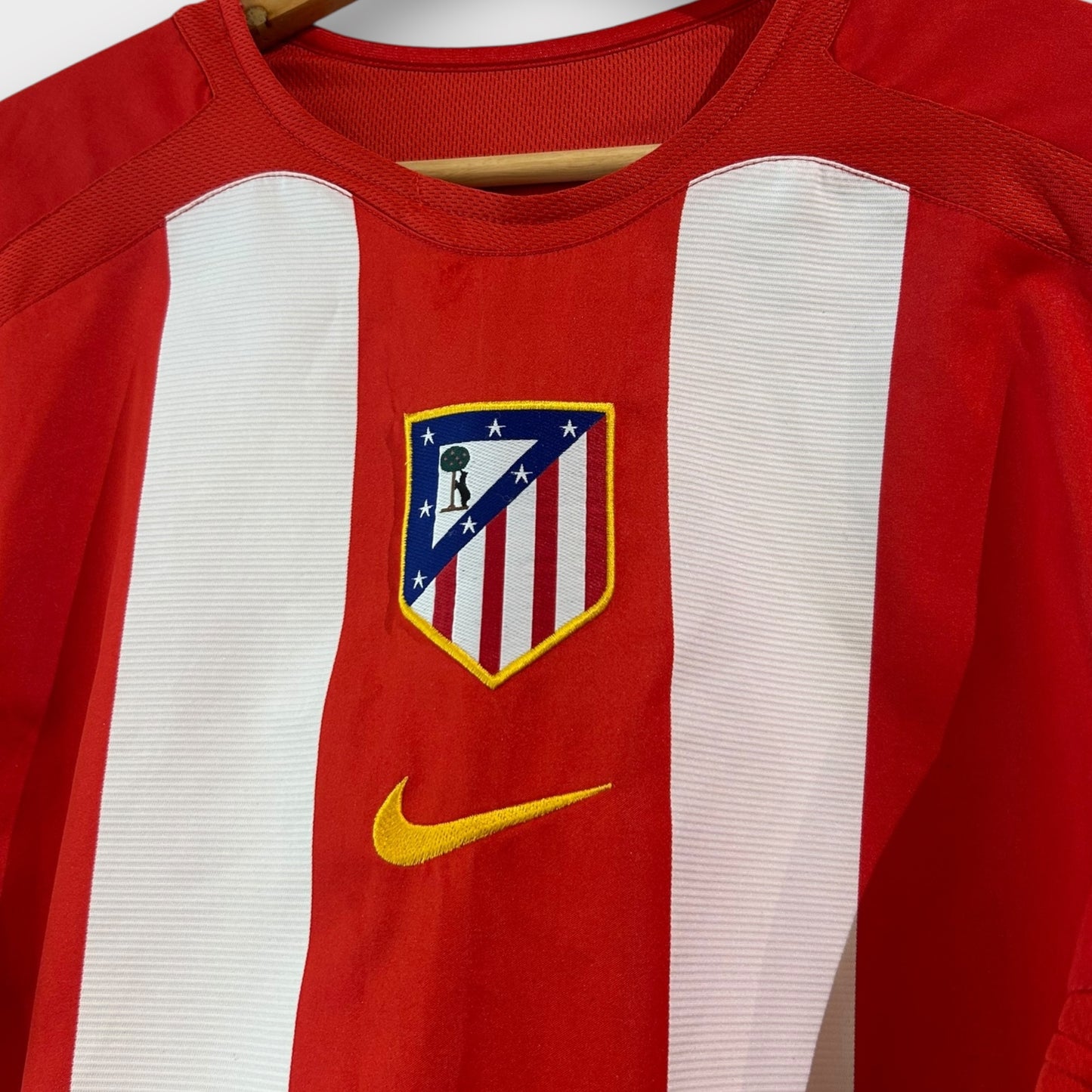 Atlético de Madrid 2005/06 Home (Medium)