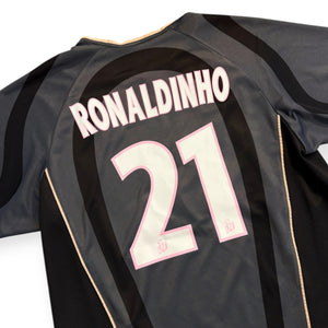 PSG 2001/02 3rd - Ronaldinho 21 (Large) - KITLAUNCH