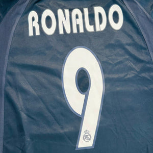 Real Madrid 2003/04 Away - Ronaldo 9 (Large) - KITLAUNCH