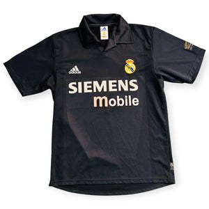 Real Madrid 2002/03 Away - R. Carlos 3 (Small) - KITLAUNCH