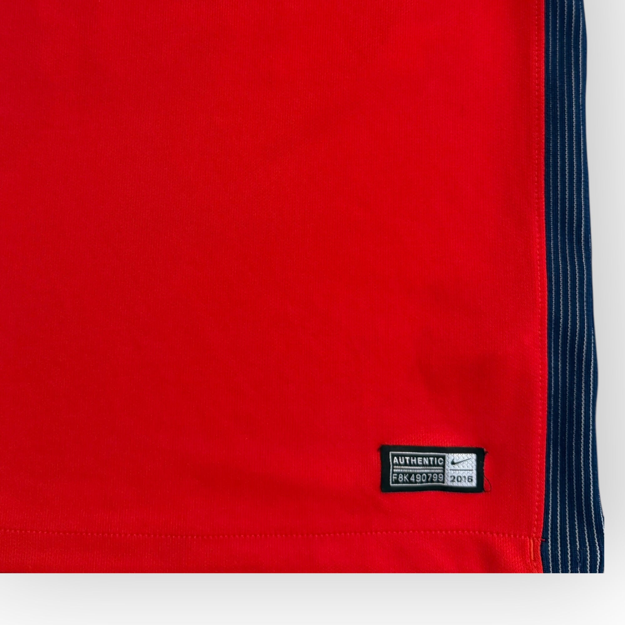 PSG 2016/17 Away - Cavani 9 (Small)