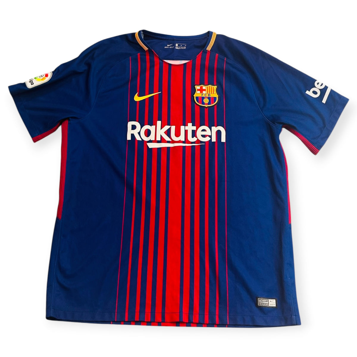 FC Barcelona 2017/18 Home - Piqué 3 (XL) - KITLAUNCH
