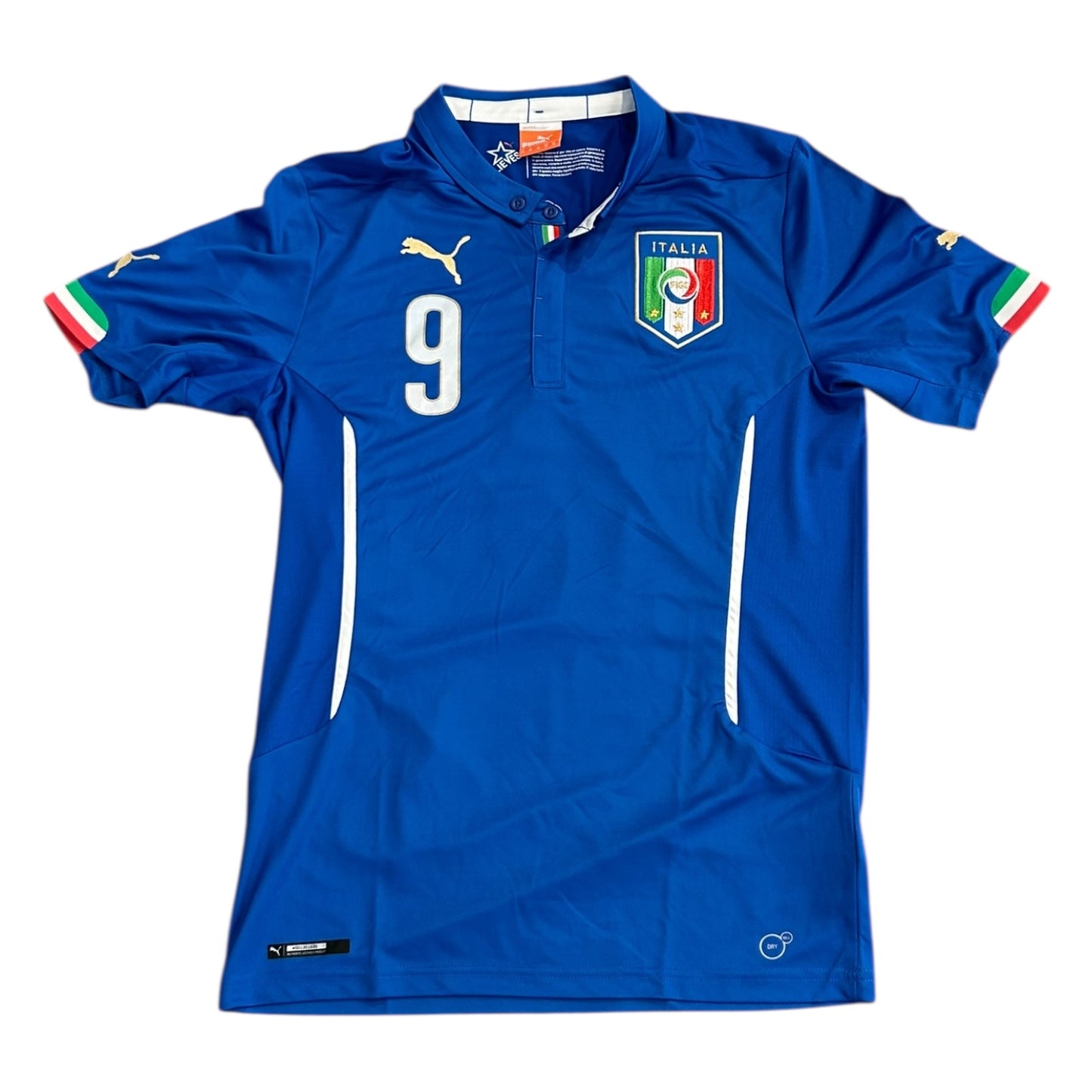 Italy 2014 Home - Balotelli 9 (Medium)