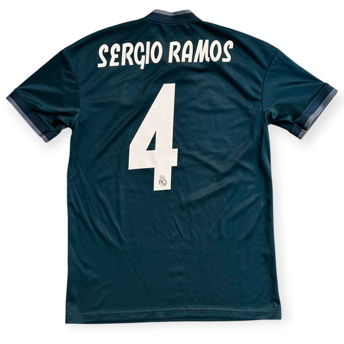 Real Madrid 2018/19 Away - Sergio Ramos 4 (Small) - KITLAUNCH