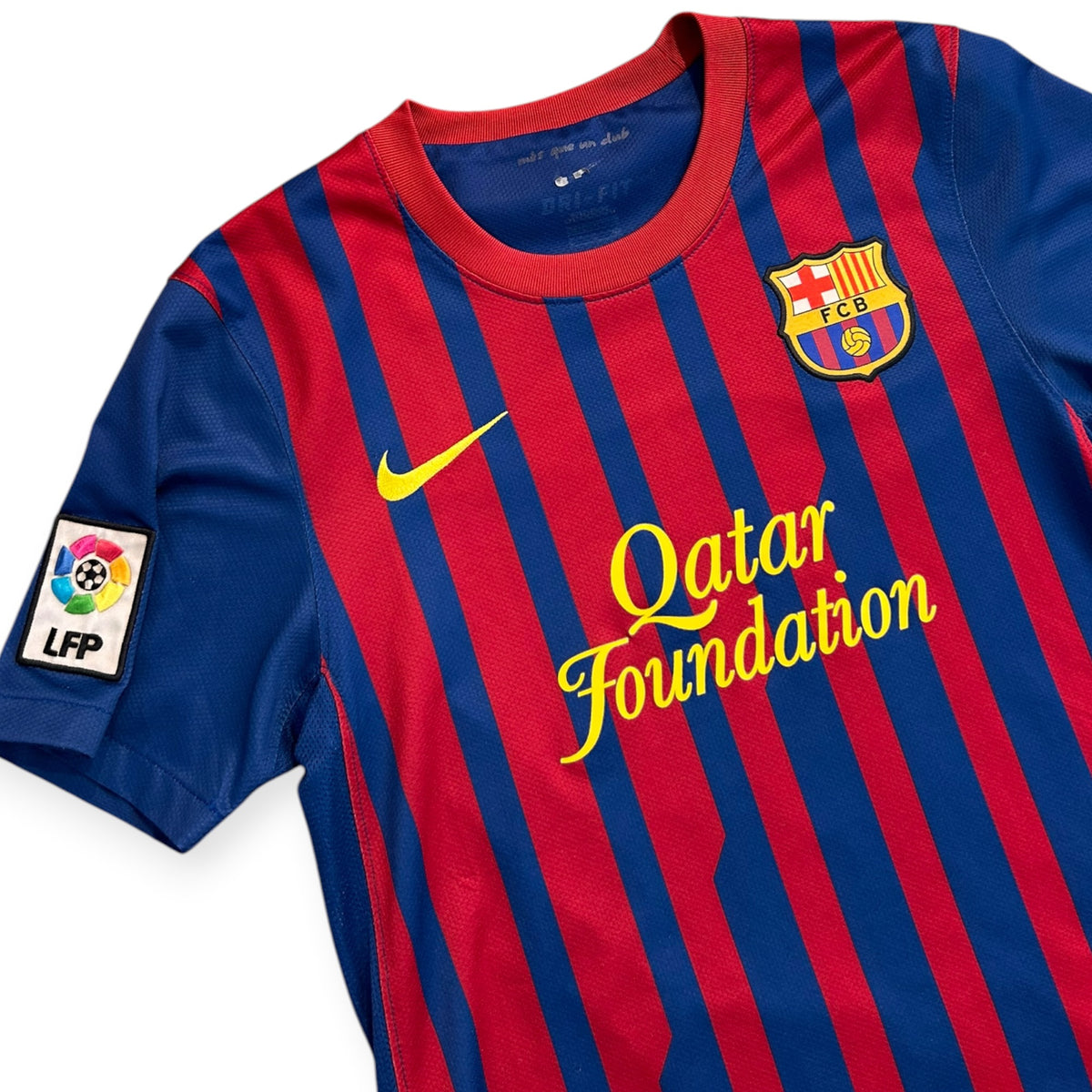 FC Barcelona 2011/12 Home - Xavi 6 (Small)