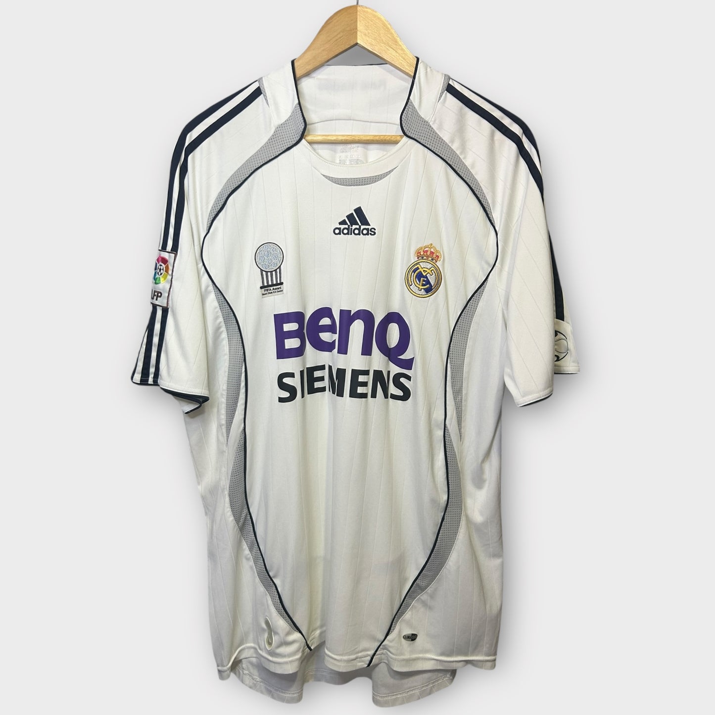Real Madrid 2006/07 Home - Van Nistelrooy 17 (Large)