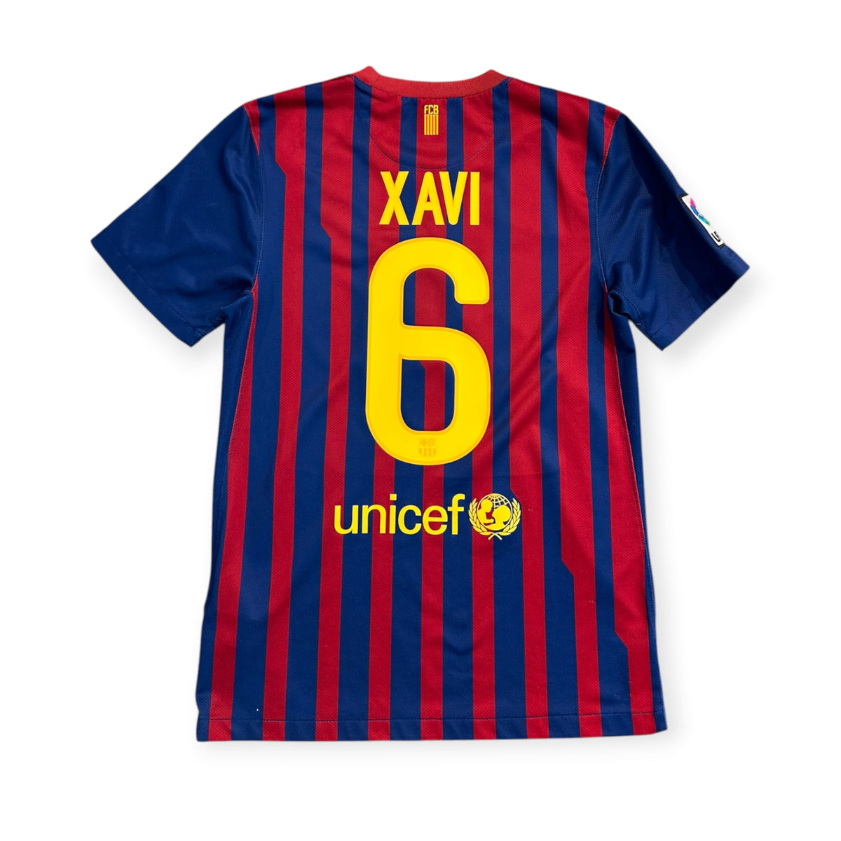 FC Barcelona 2011/12 Home - Xavi 6 (Small)