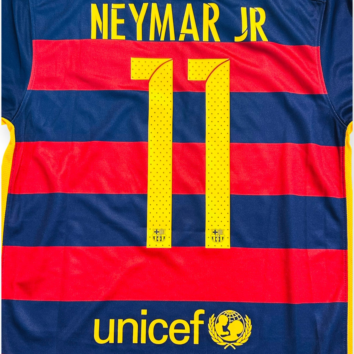 FC Barcelona 2015/16 Home - Neymar Jr 11 (Small) - KITLAUNCH