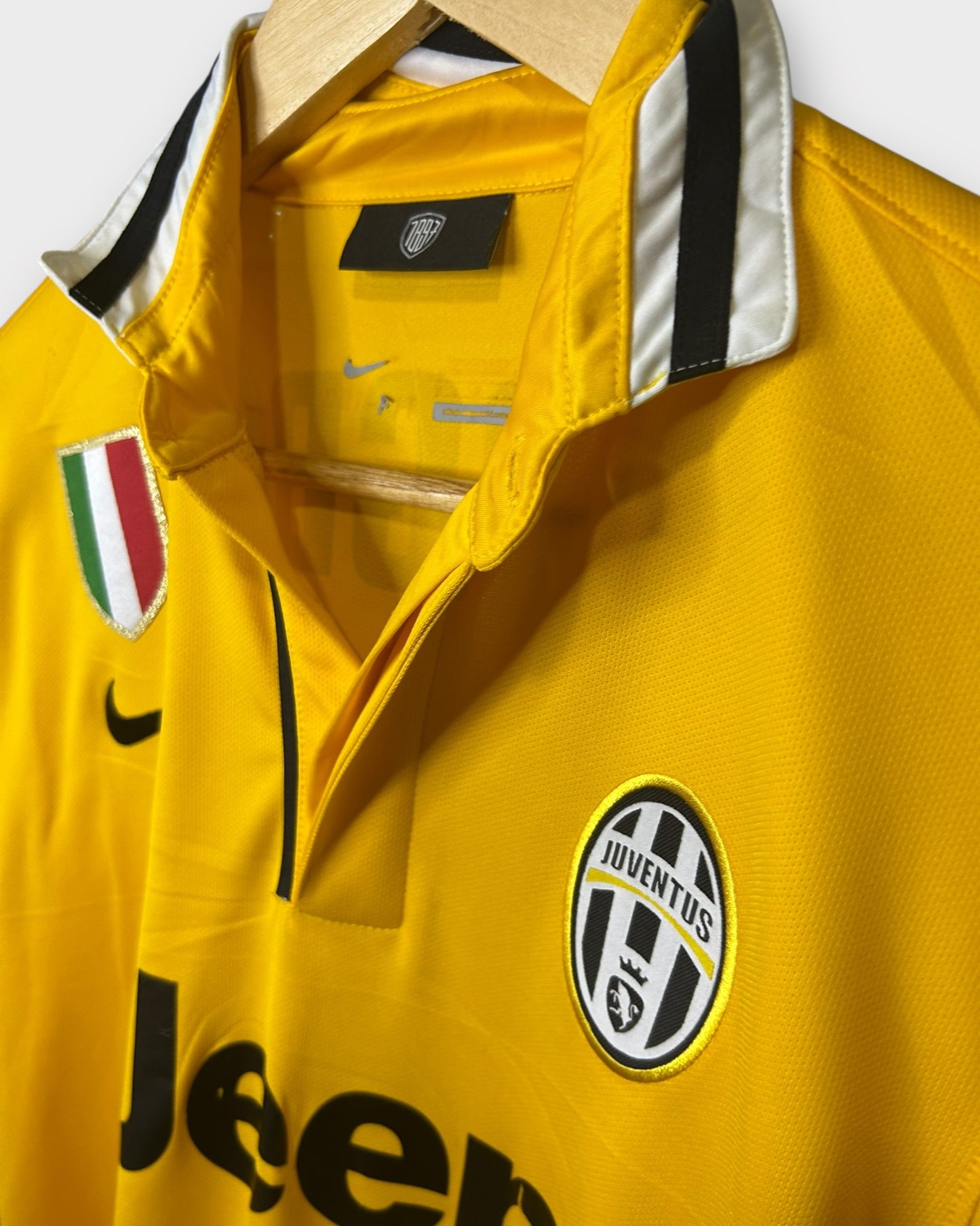 Juventus 2013/14 Away - Pogba 6 (Medium)