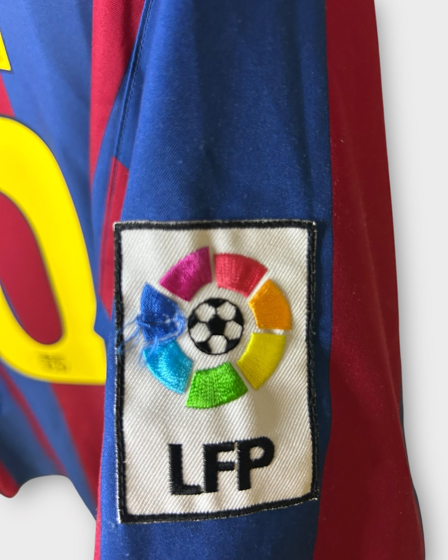 FC Barcelona 2005/06 Home - Messi 30 (Large)