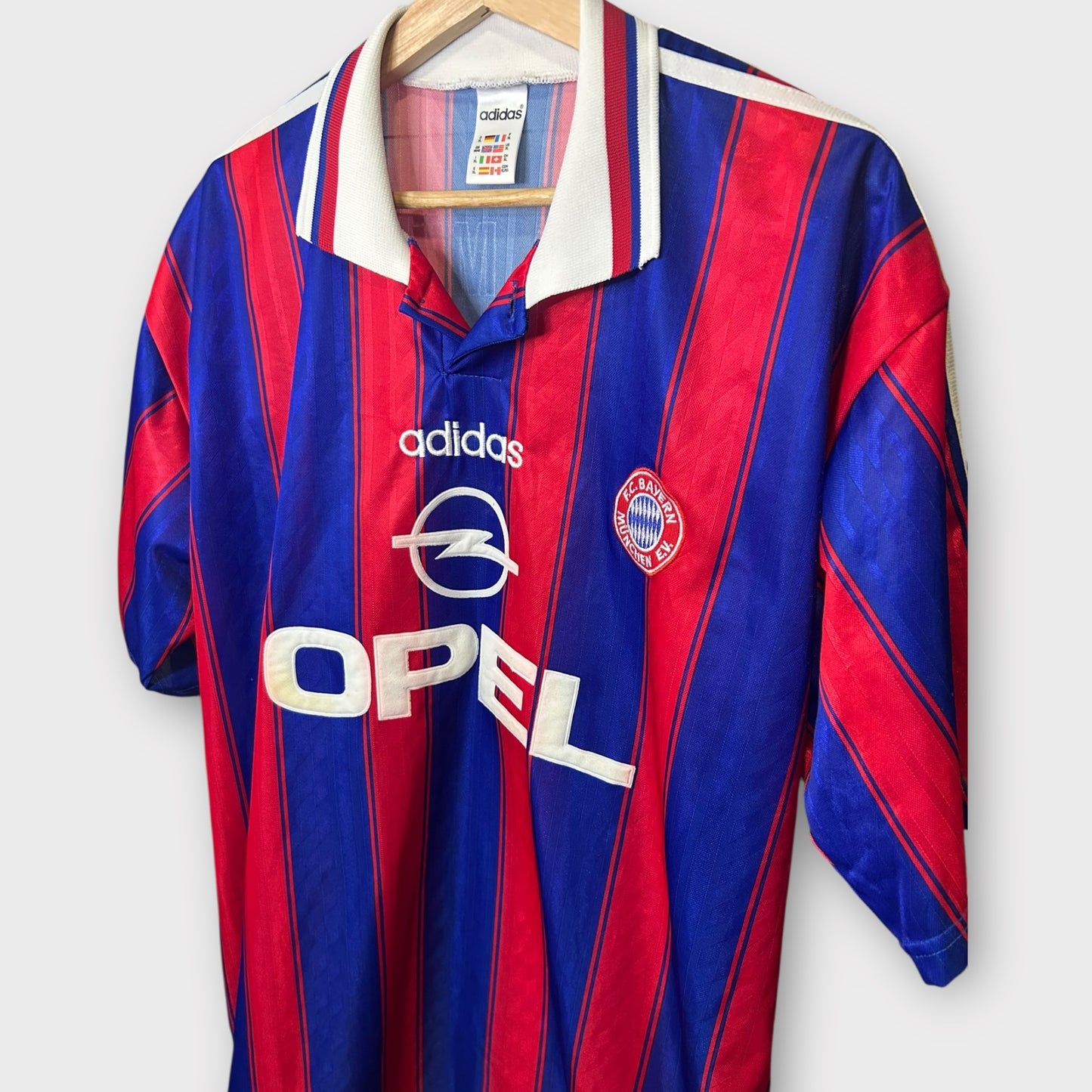 Bayern Munich 1995/97 Home - Scholl 7