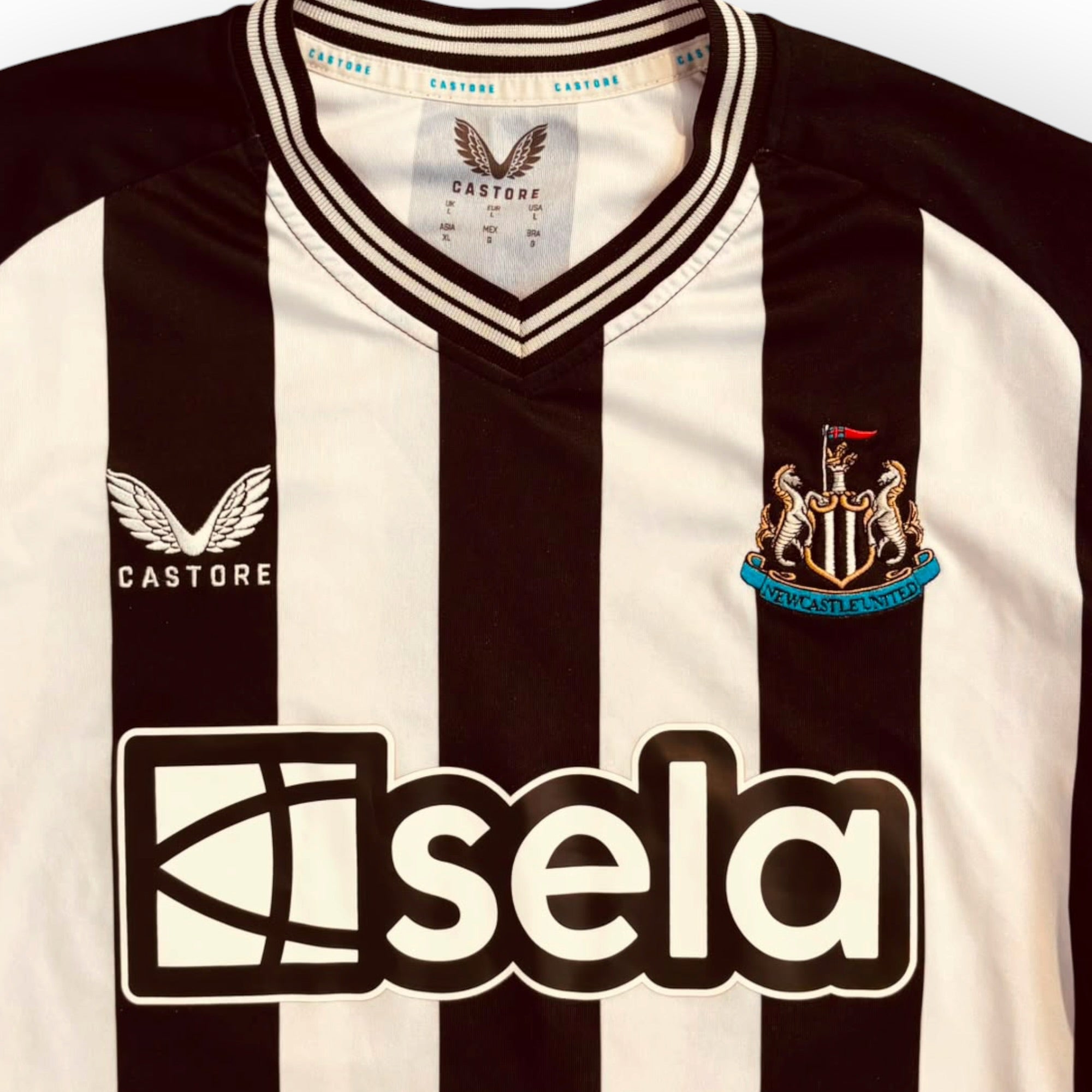 Newcastle United 2023/24 Home - Dan Burn 33 (Large)