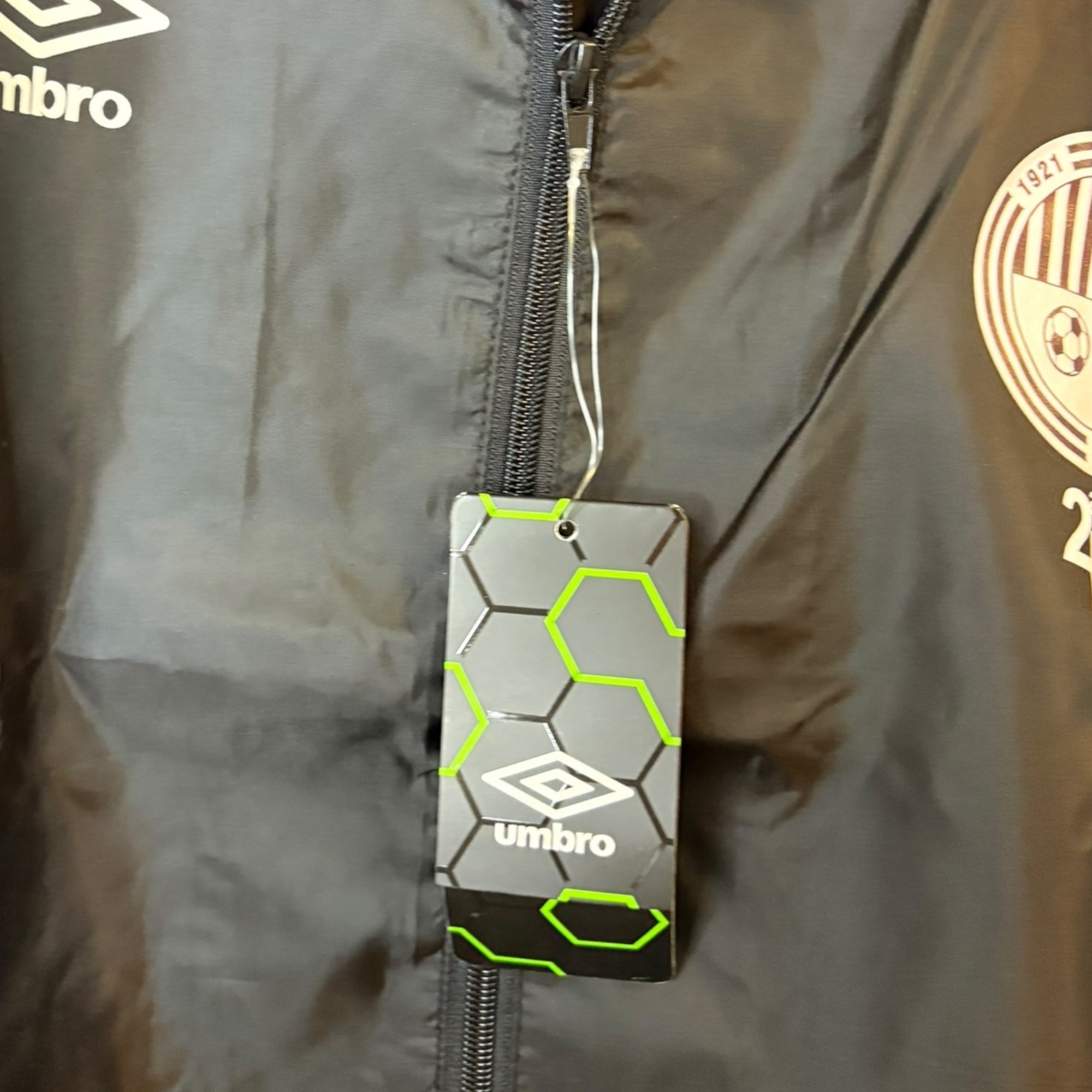 UE Olot Umbro Drill Top with Rain Hood *Brand New* - KITLAUNCH