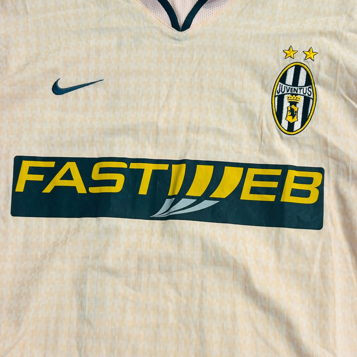 Juventus FC 2003/04 Away - Nedved 11 - KITLAUNCH