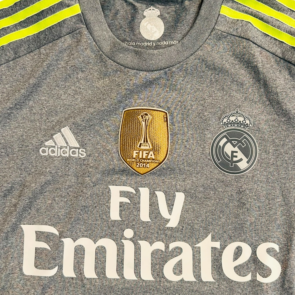 Real Madrid 2015/16 Away - Kroos 8 (Small) - KITLAUNCH