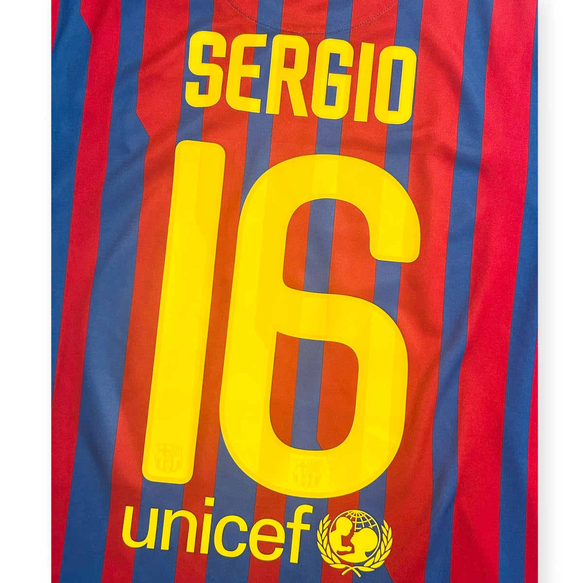 FC Barcelona 2011/12 Home Basic Version - Sergio 5 (Medium) - KITLAUNCH