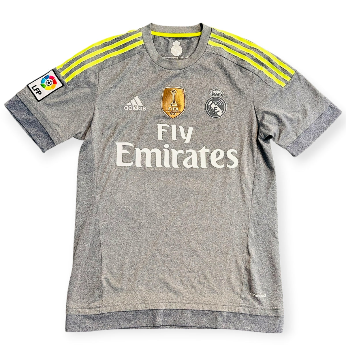 Real Madrid 2015/16 Away - Kroos 8 (Small) - KITLAUNCH