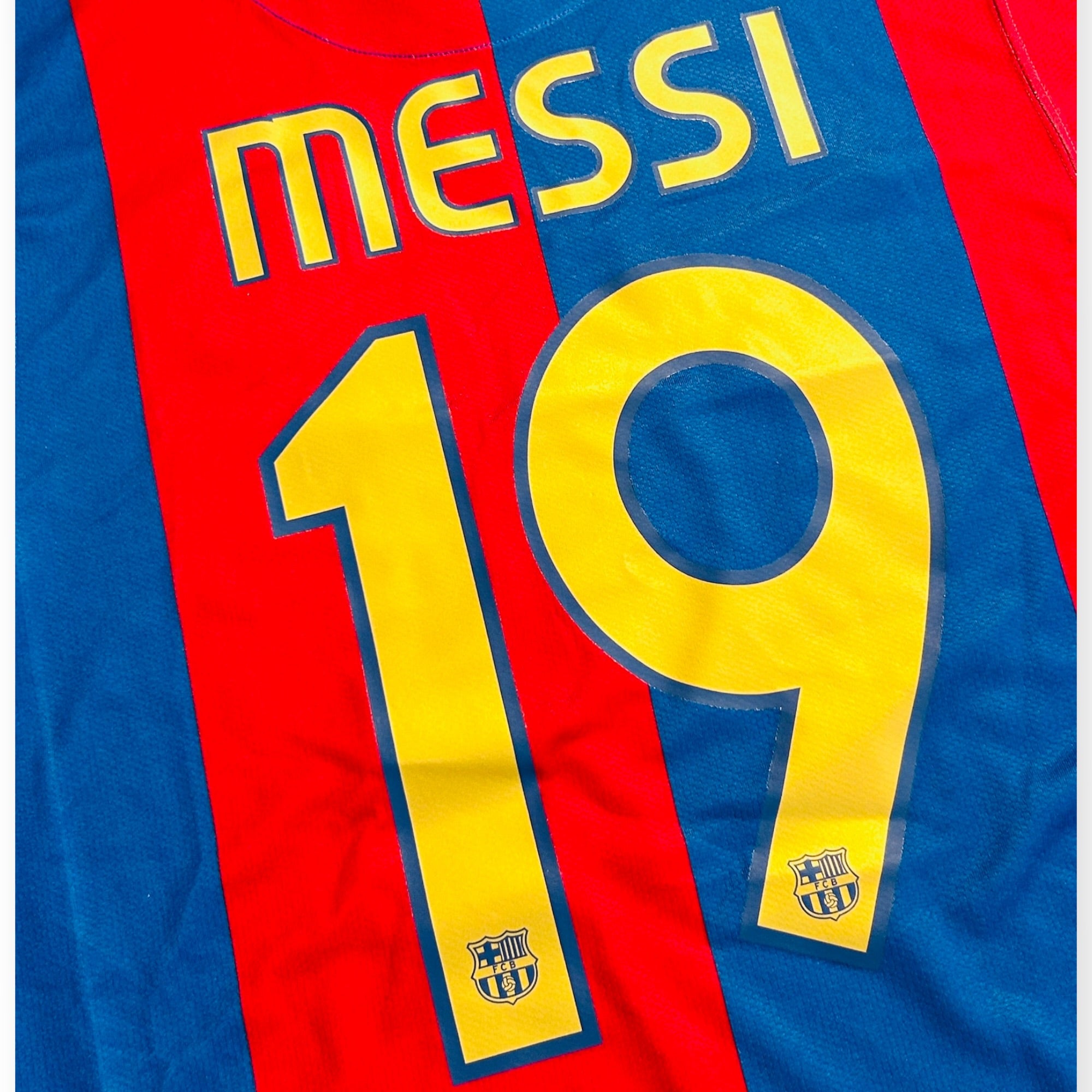 FC Barcelona 2006/07 Home - Messi 19 (Large)
