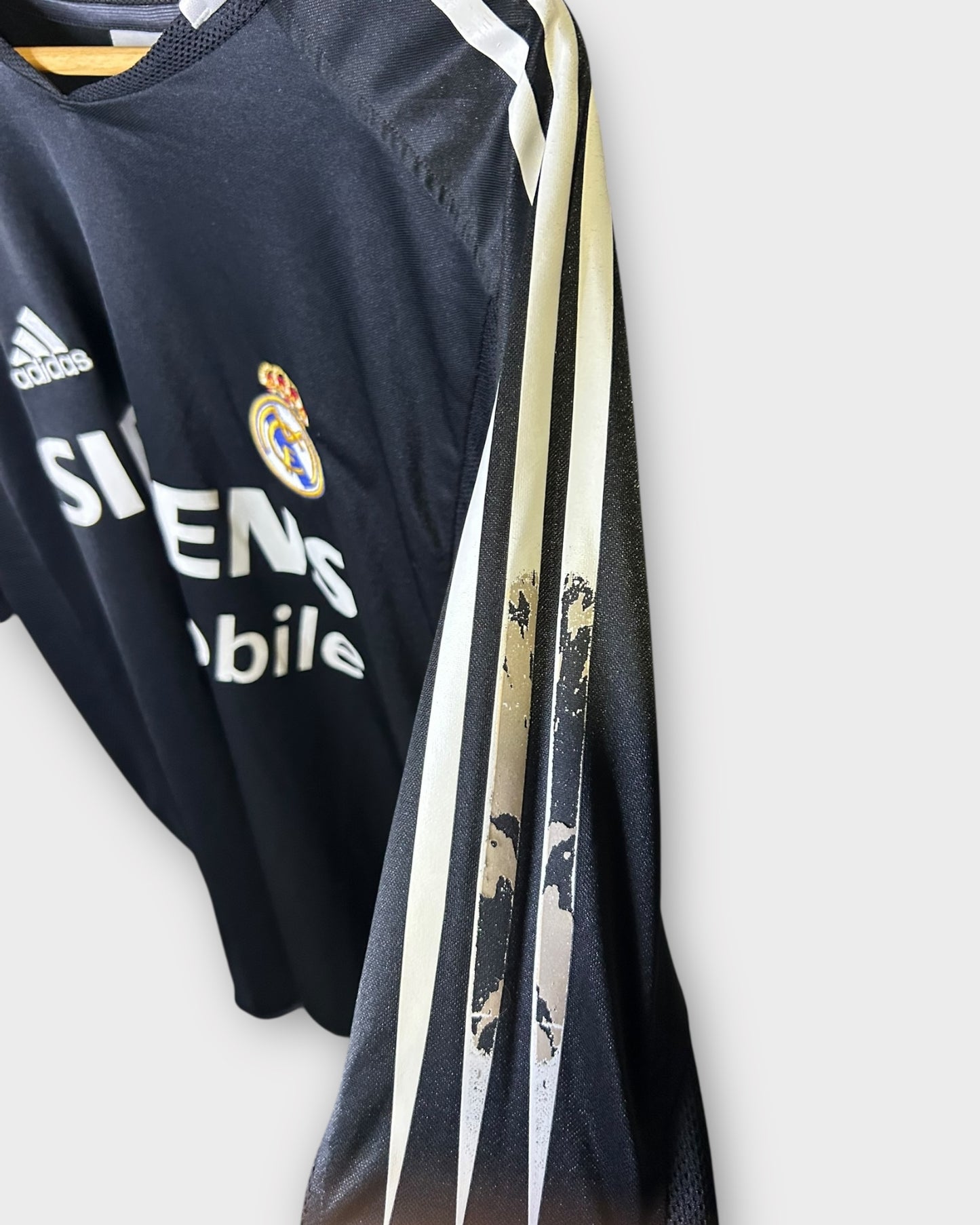 Real Madrid 2004/05 Away - Ronaldo 9 (Large)