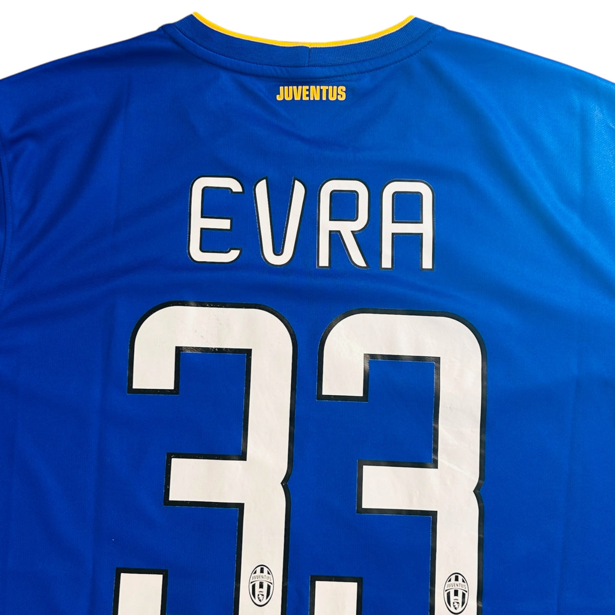 Juventus FC 2014/15 Away - Evra 33 (Large)