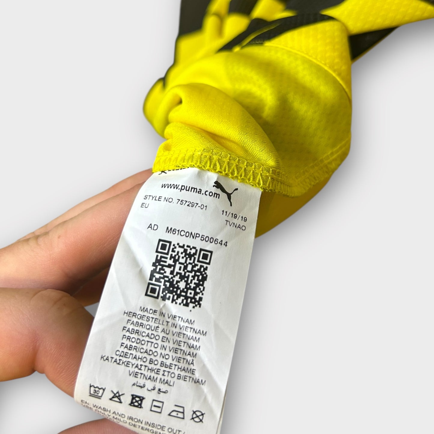 Dortmund 2020/21 Home Signed Shirt (Medium)