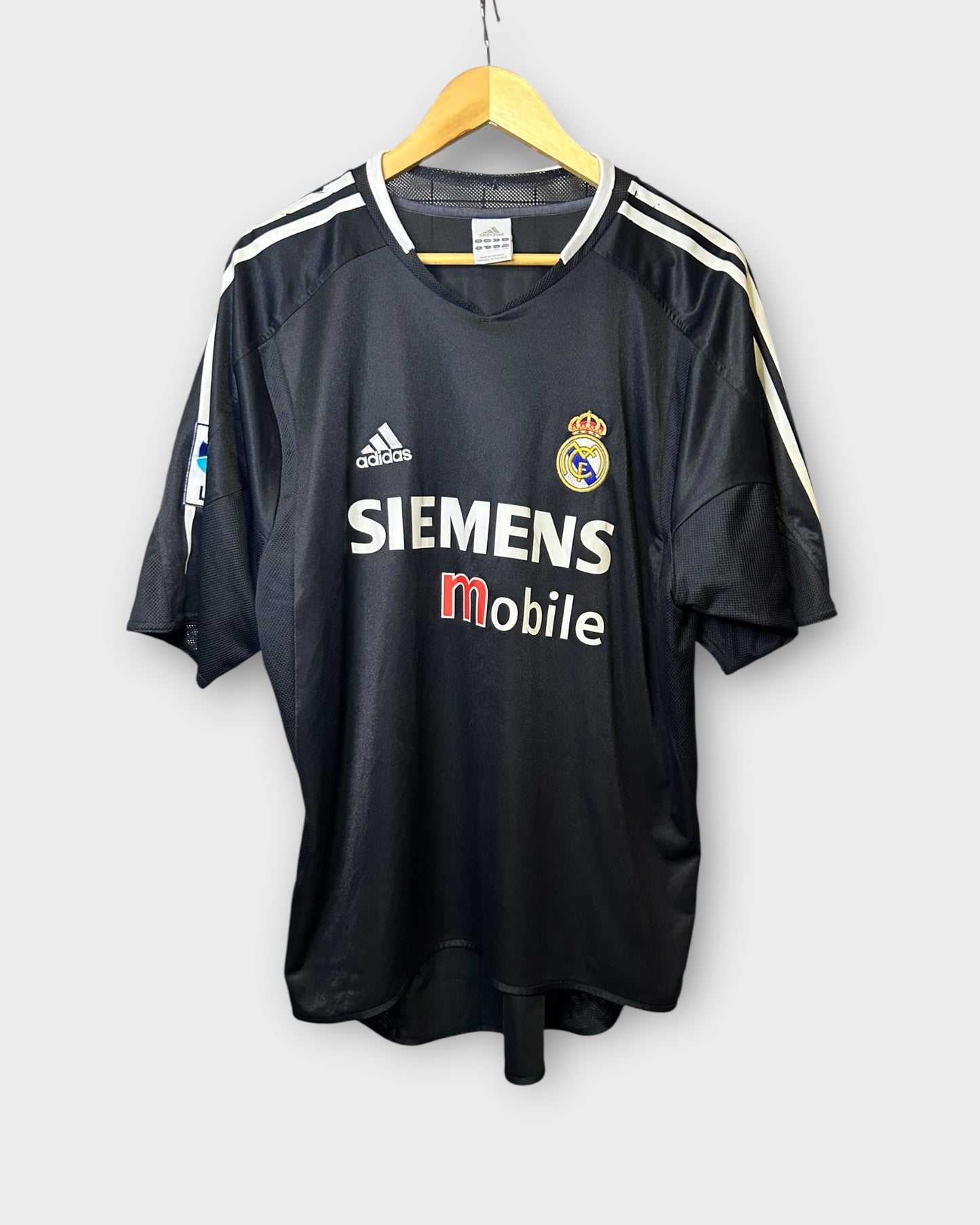 Real Madrid 2004/05 Away - Ronaldo 9 (Large)