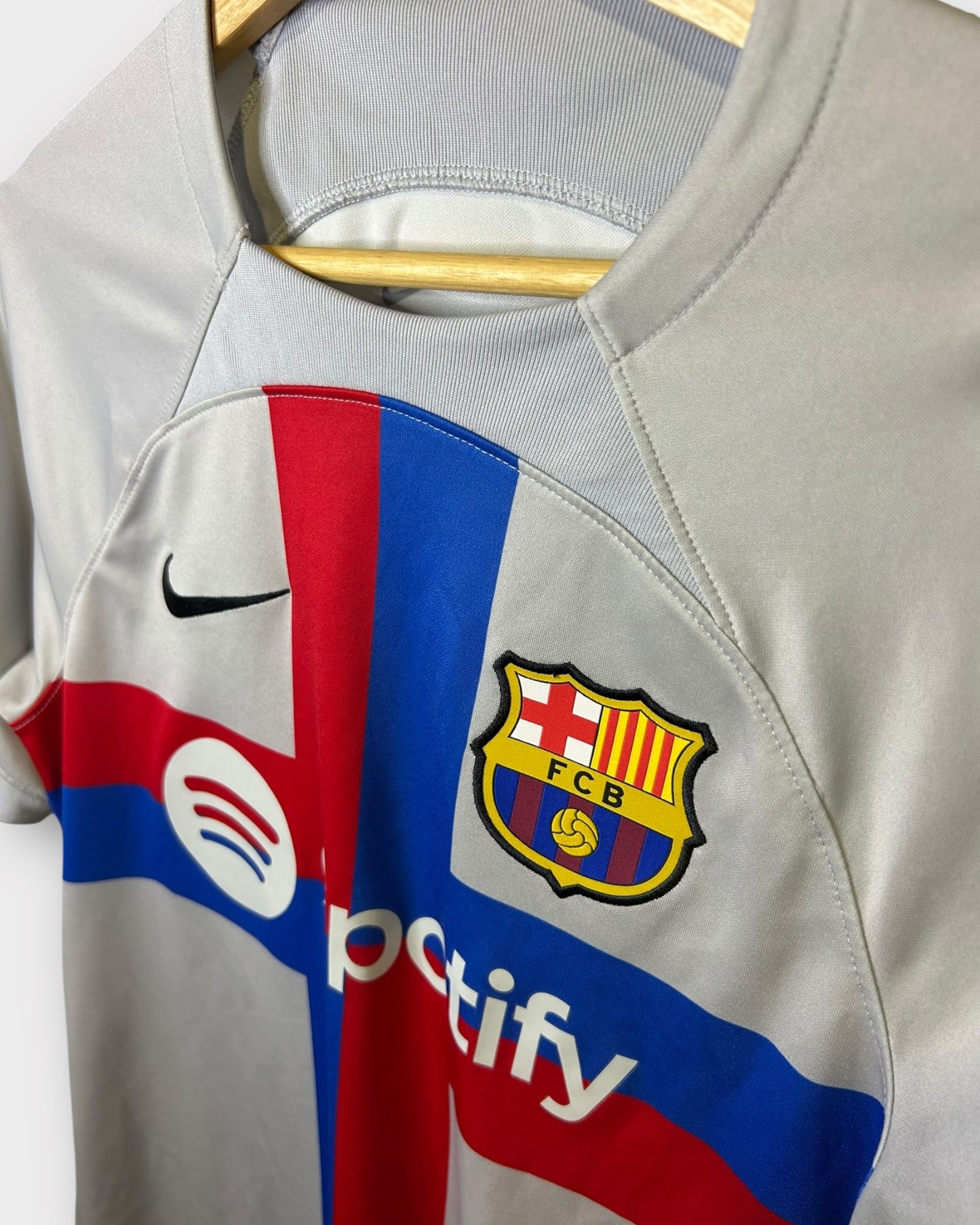 FC Barcelona 2022/23 Third - Kounde 23 (Small)