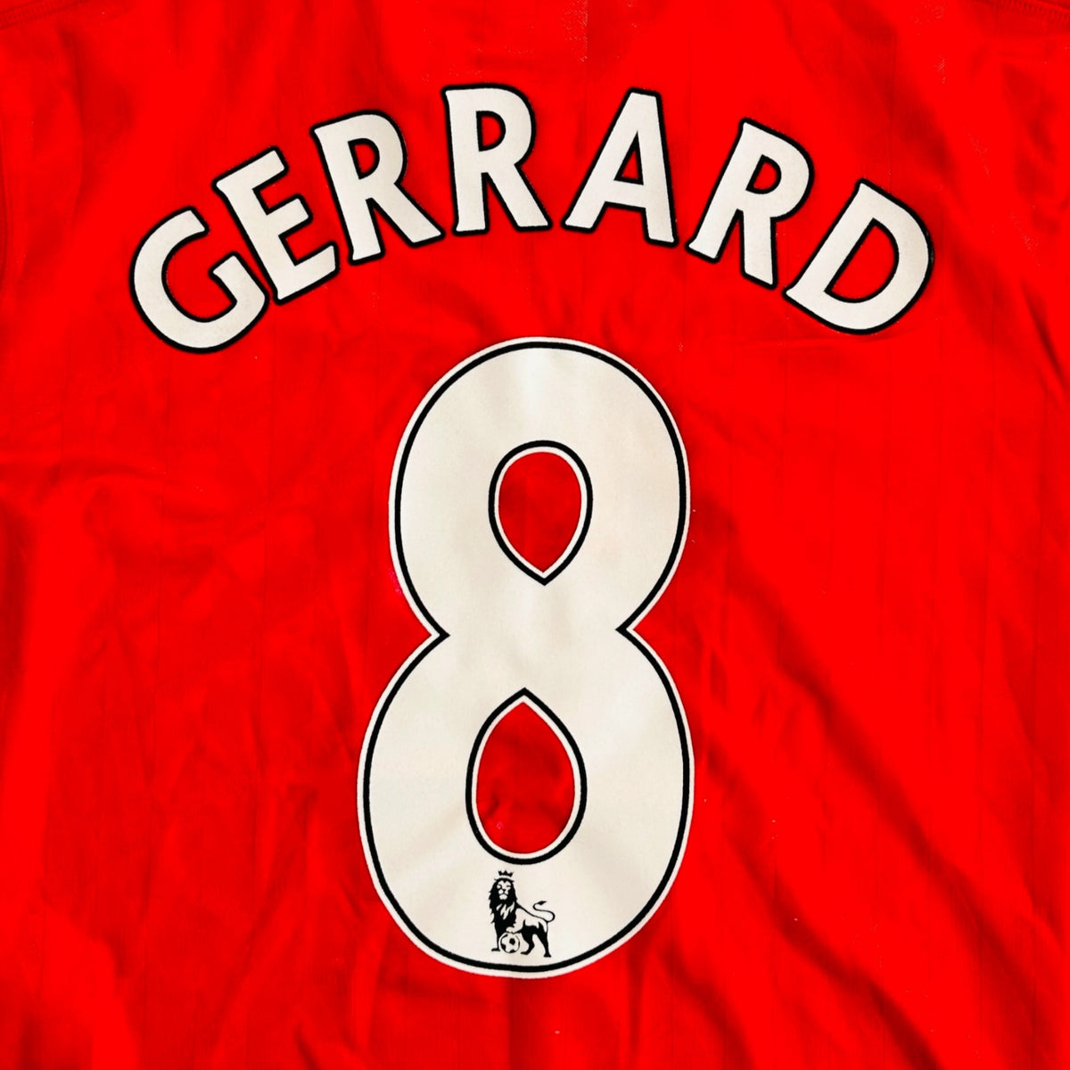 Liverpool 2010/12 Home - Gerrard 8 (Medium)