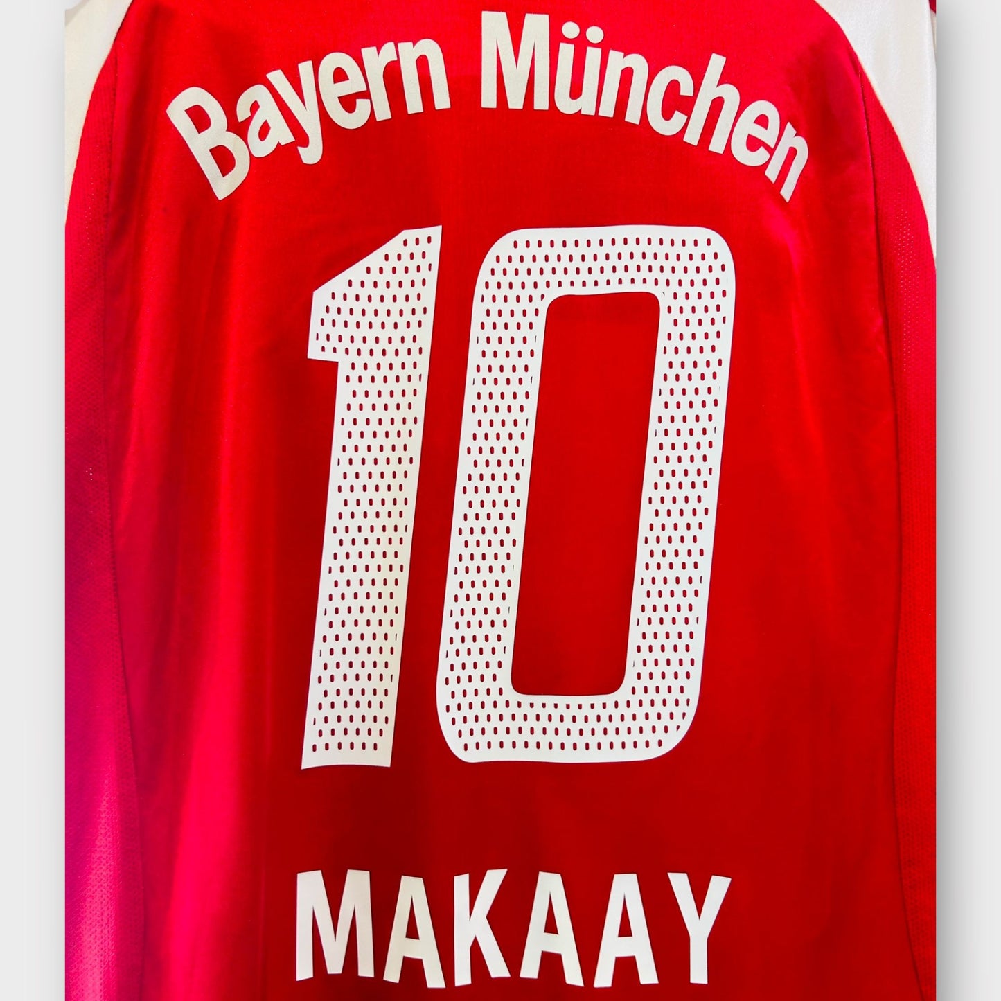 Bayern Munich 2003/05 Home - Makaay 10 (Medium)