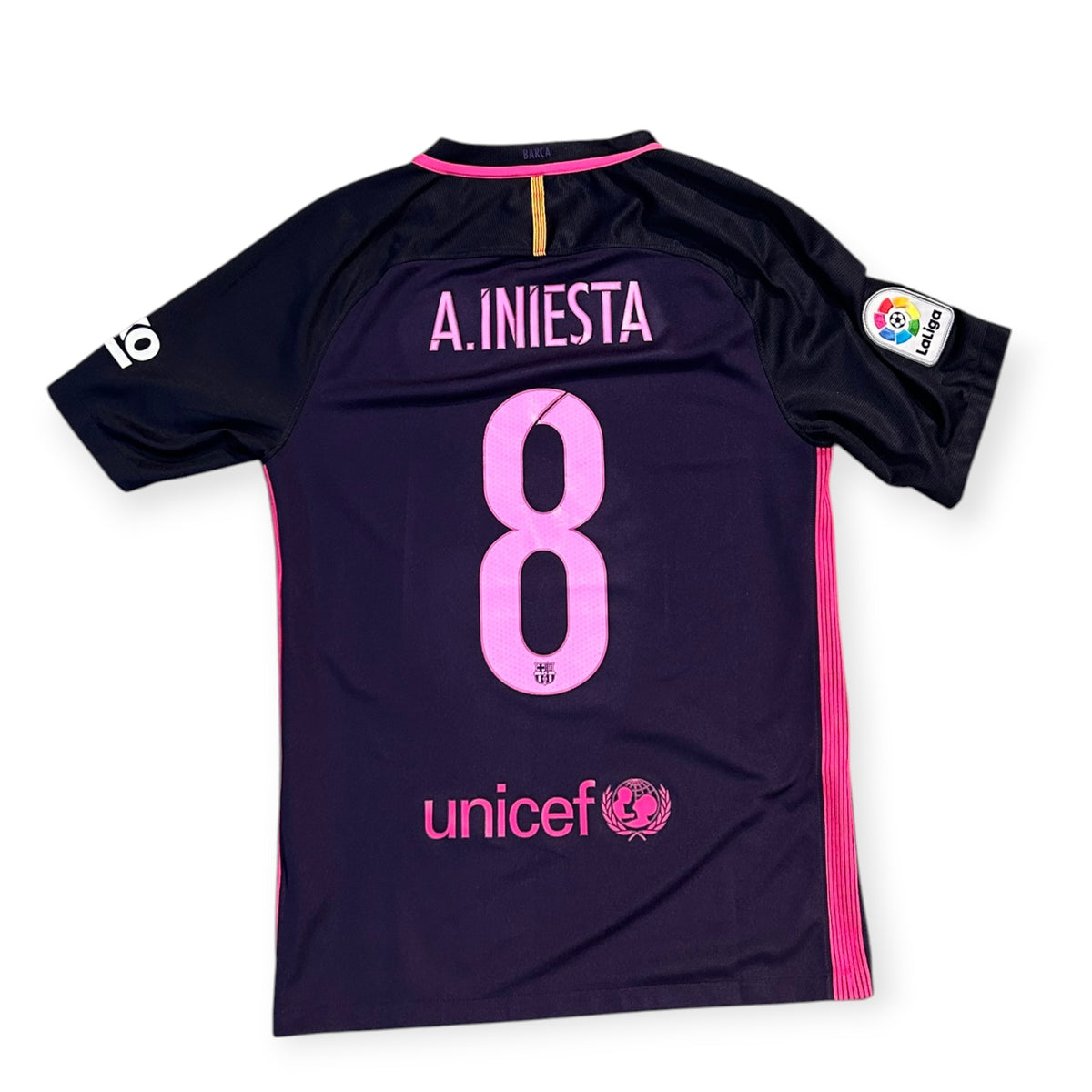FC Barcelona 2016/17 Away - Iniesta 8 (Medium) - KITLAUNCH