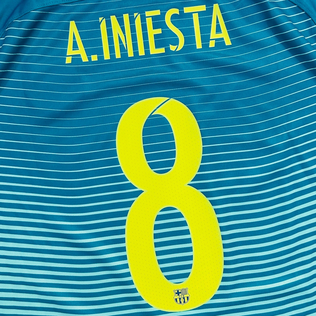 FC Barcelona 2016/17 3rd - Iniesta 8 (XL) - KITLAUNCH