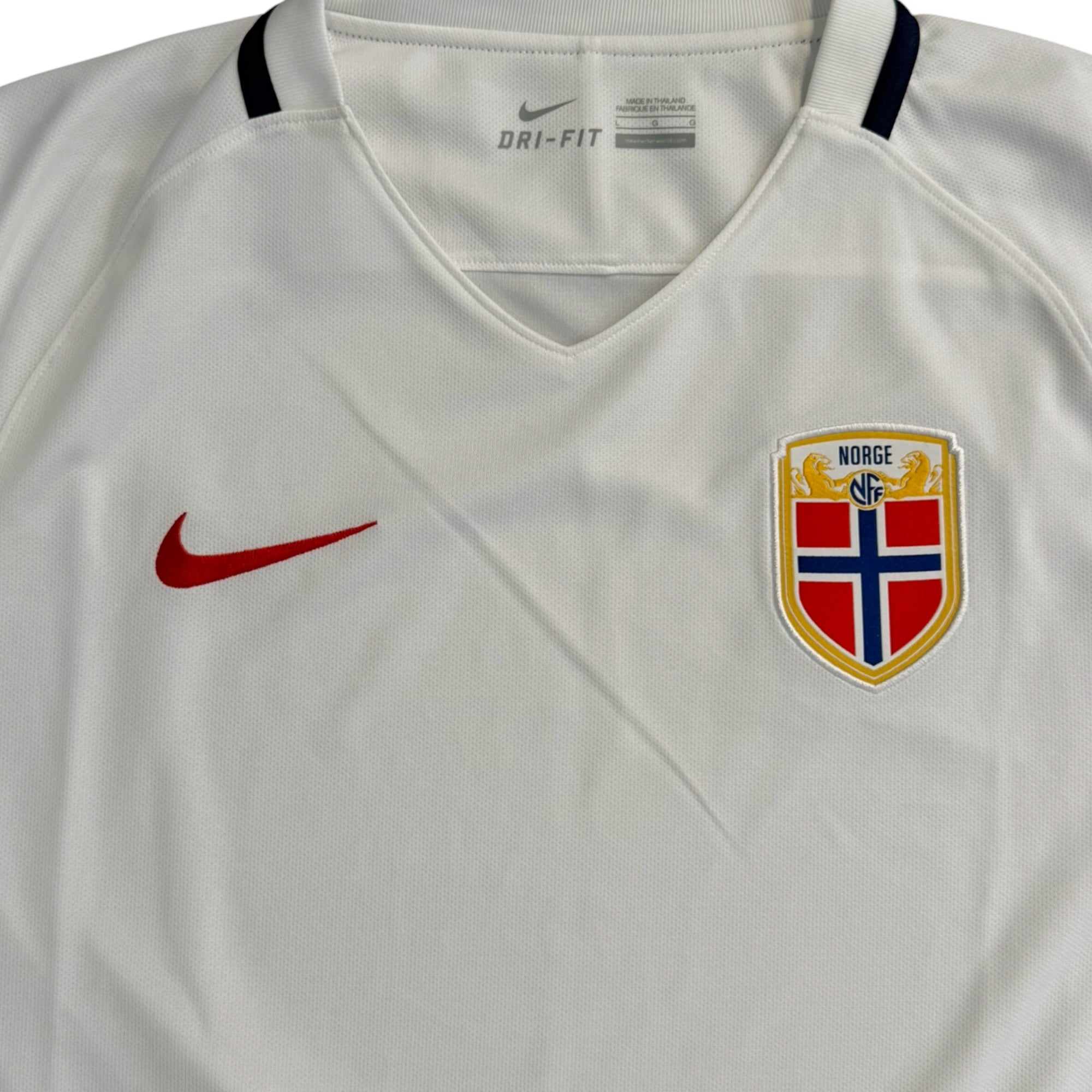 Norway 2016 Away