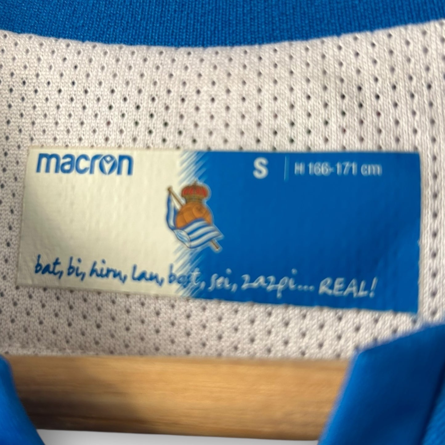 Real Sociedad 2019/20 Home - Isak 19 (Small)