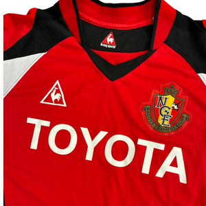 Nagoya Grampus 2005/06 Home (Large)