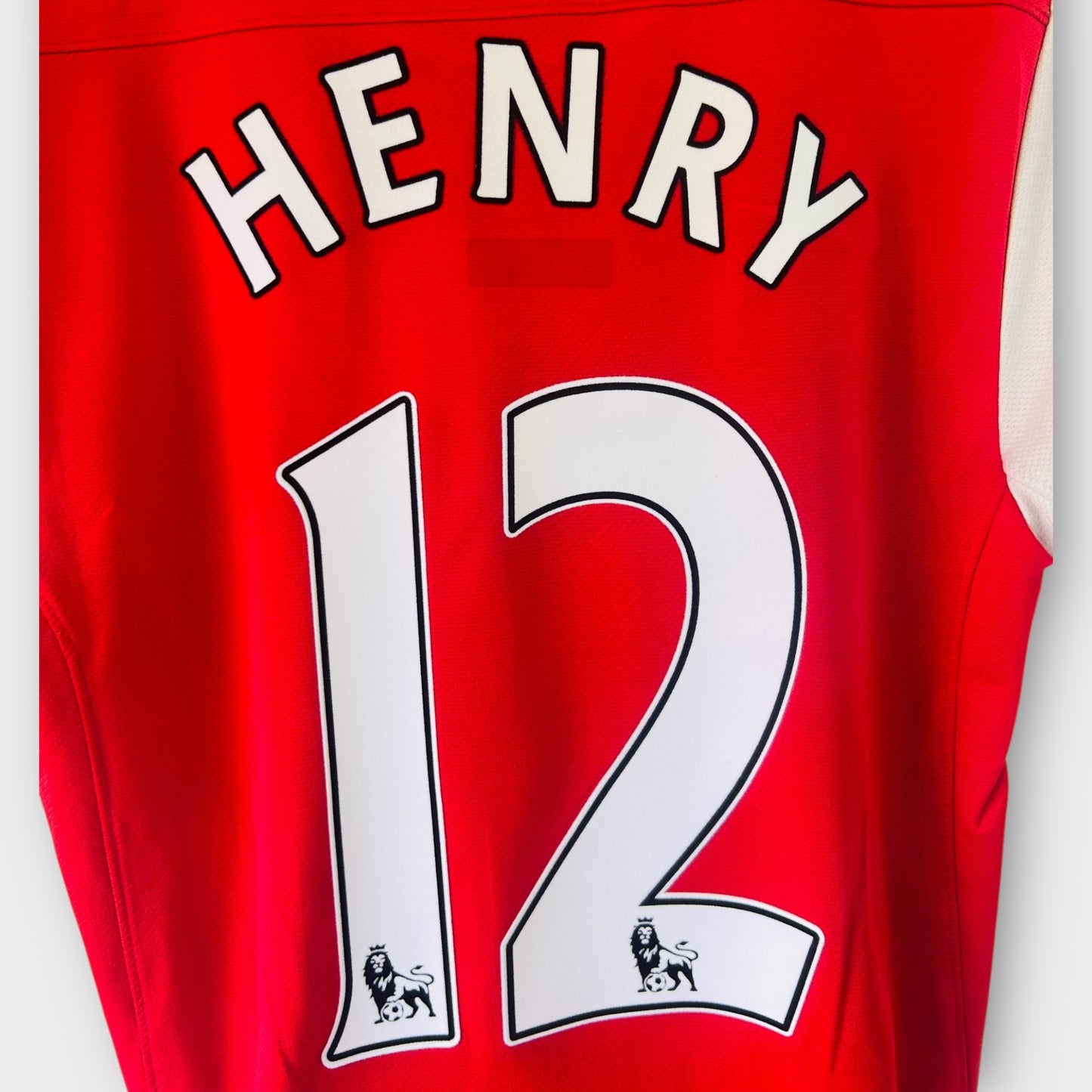 Arsenal 2011/12 Home - Henry 12 (Small)