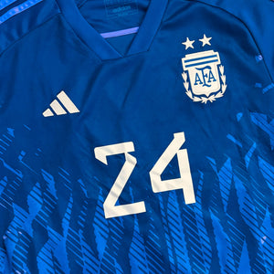 Argentina 2022 Away - E. Fernandez 24 (Large)
