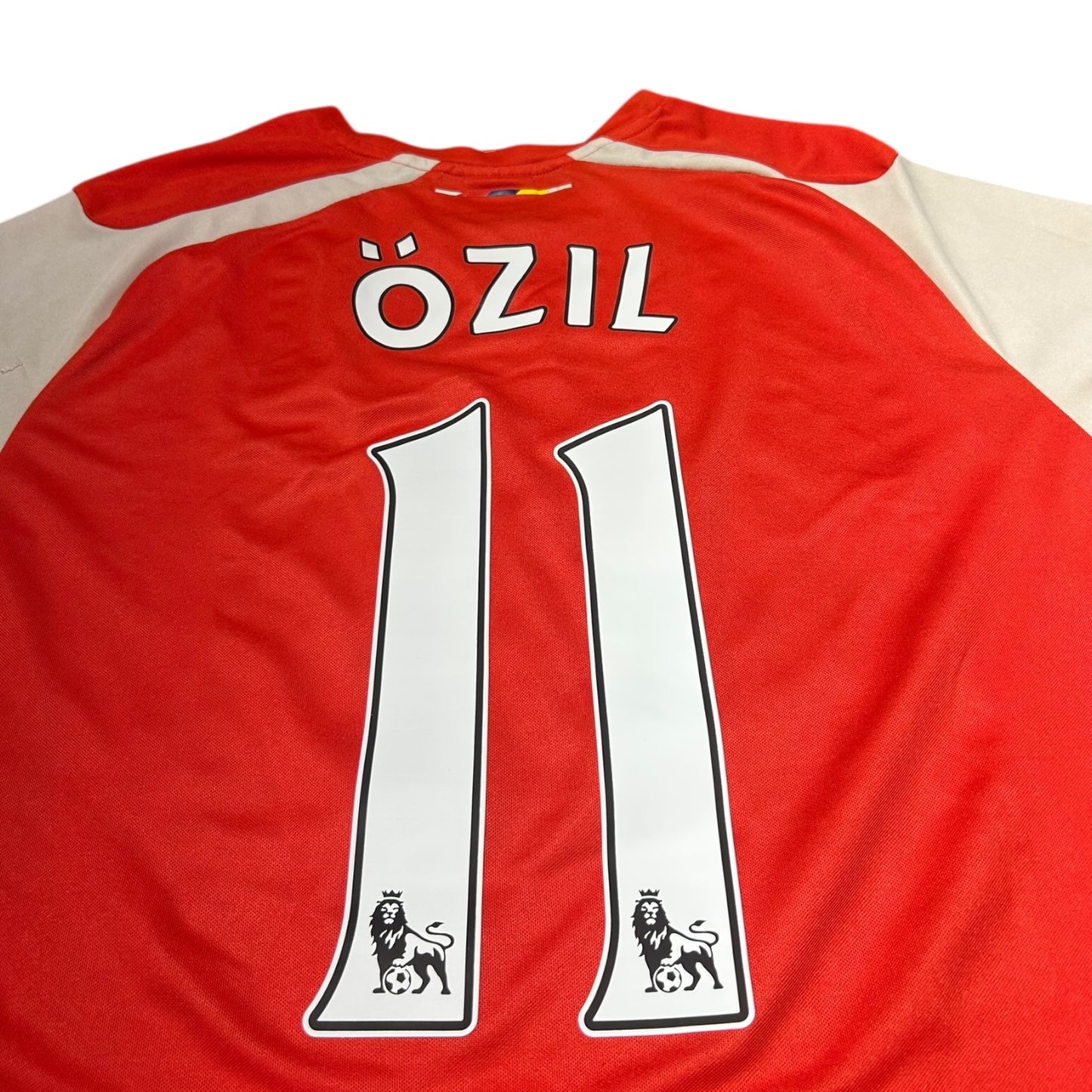 Arsenal 2014/15 Home - Ozil 11 (Large)