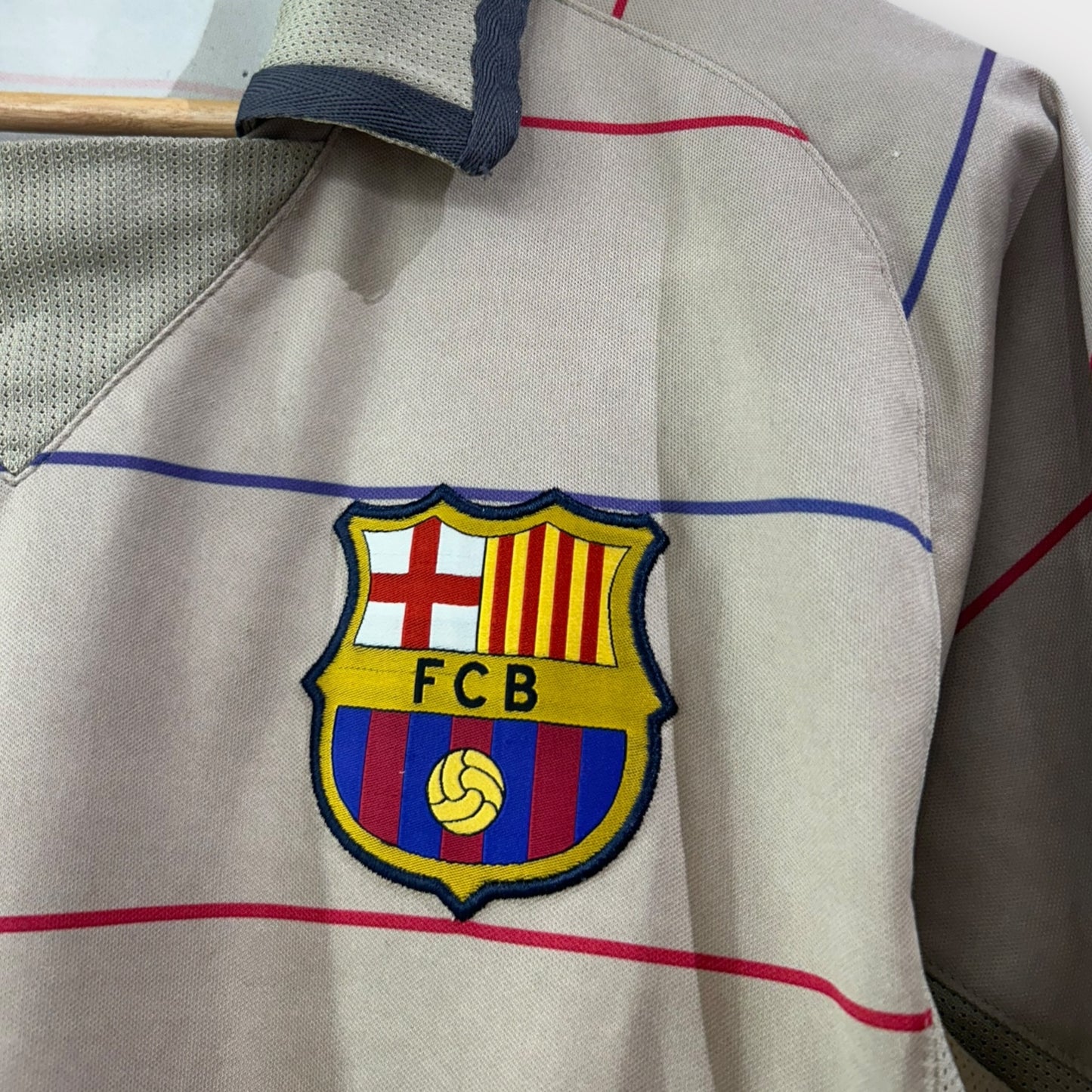 FC Barcelona 2003/04 Away Shirt (Small)