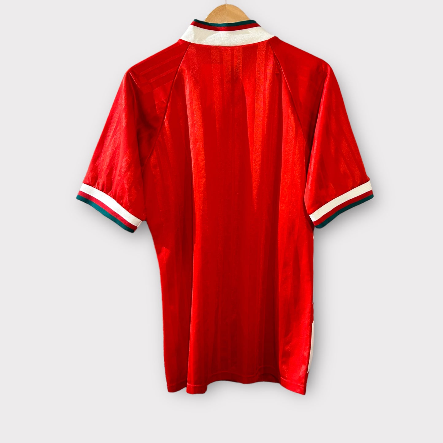 Liverpool 1993/95 Home Shirt (Medium)