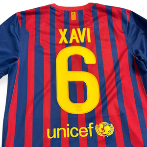 FC Barcelona 2011/12 Home - Xavi 6 (Small)