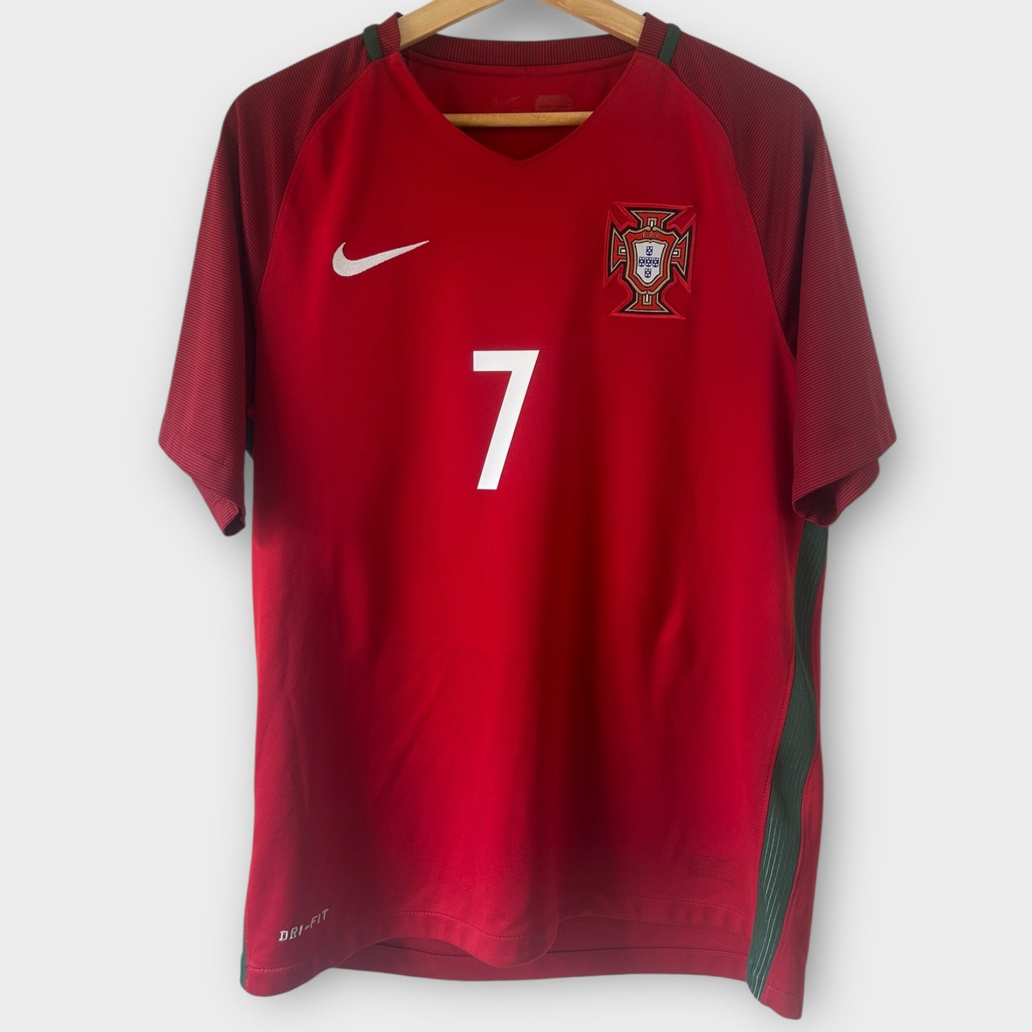 Portugal 2016 Home - Ronaldo 7 (Medium)