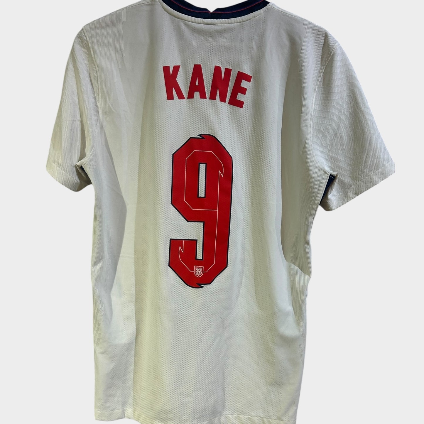 England 2020/21 Home Player Version - Kane 9 (Medium)