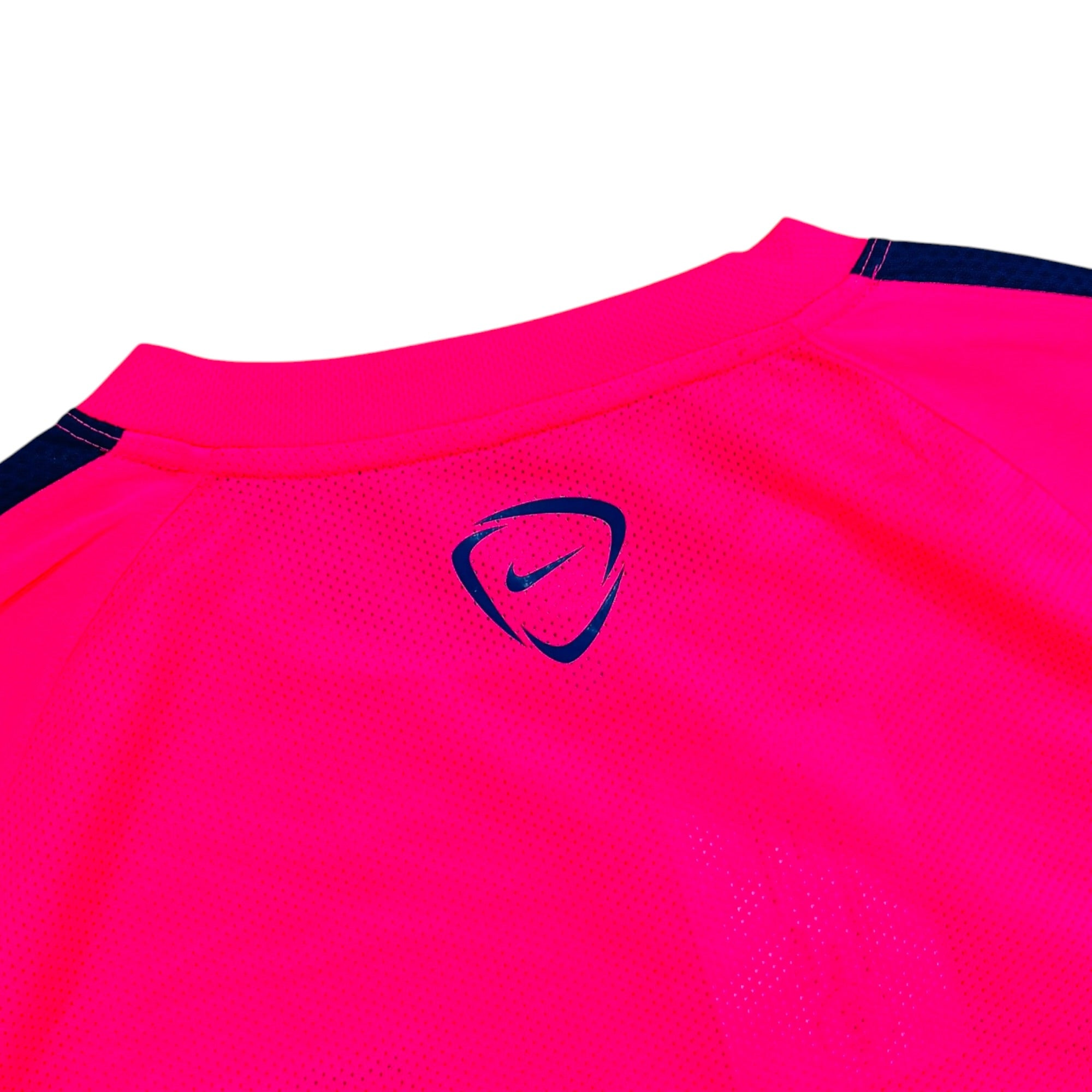 FC Barcelona 2014/15 Pink Training *NEW* (Large)
