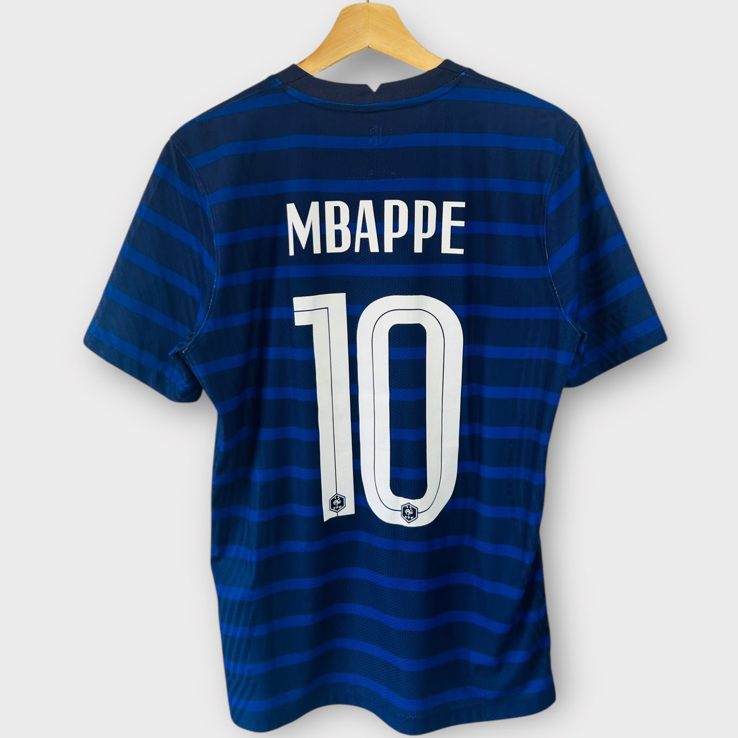 France 2020 Home Player Version - Mbappe 10 (Medium)