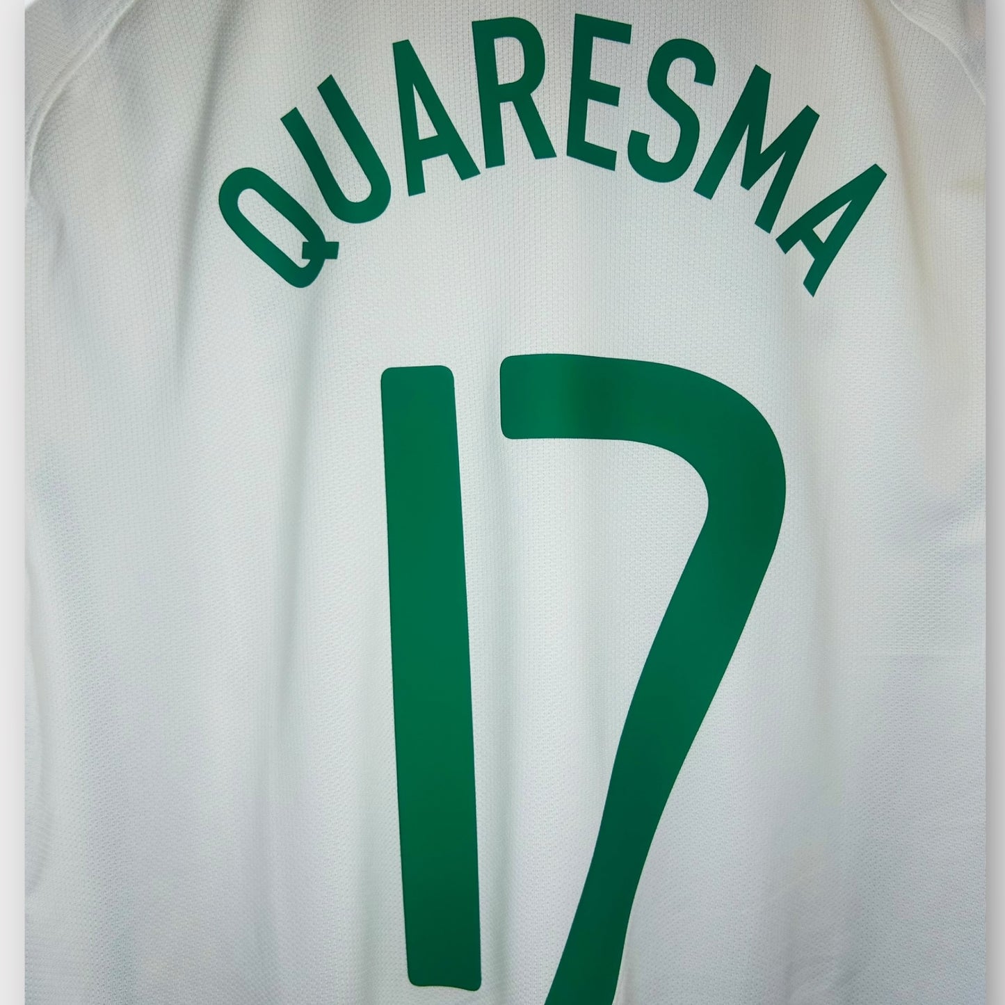 Portugal 2008 Away - Quaresma 17 (Large)