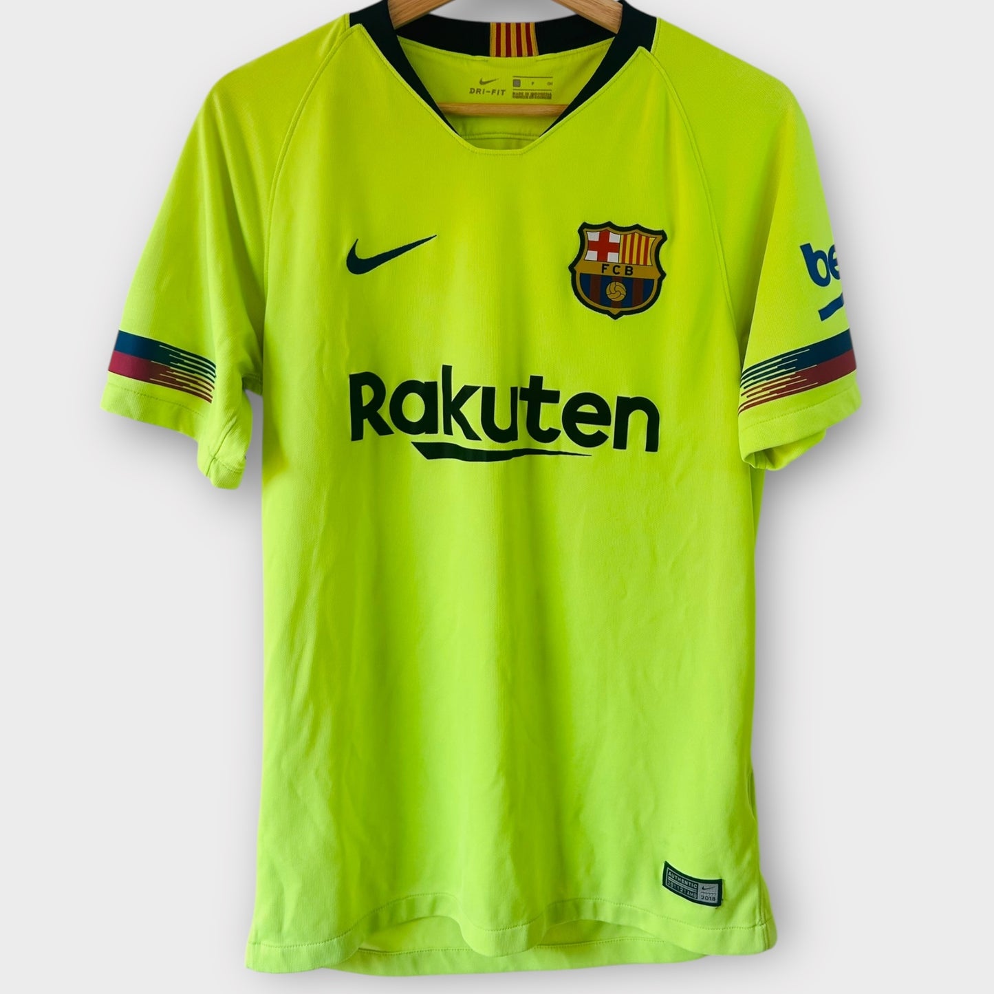 FC Barcelona 2018/19 Away - Messi 10 (Small)