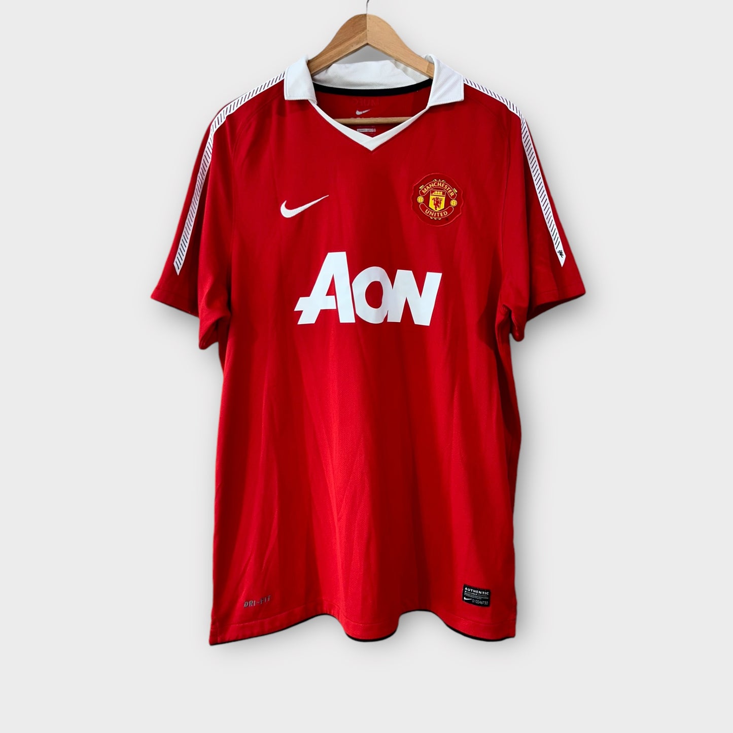 Manchester United 2010/11 Home Shirt (Large)