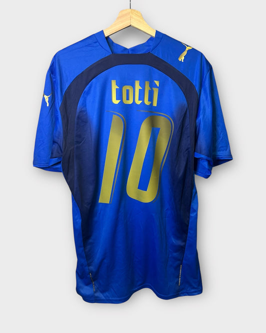 Italy 2006 Home  - Totti 10 (L)